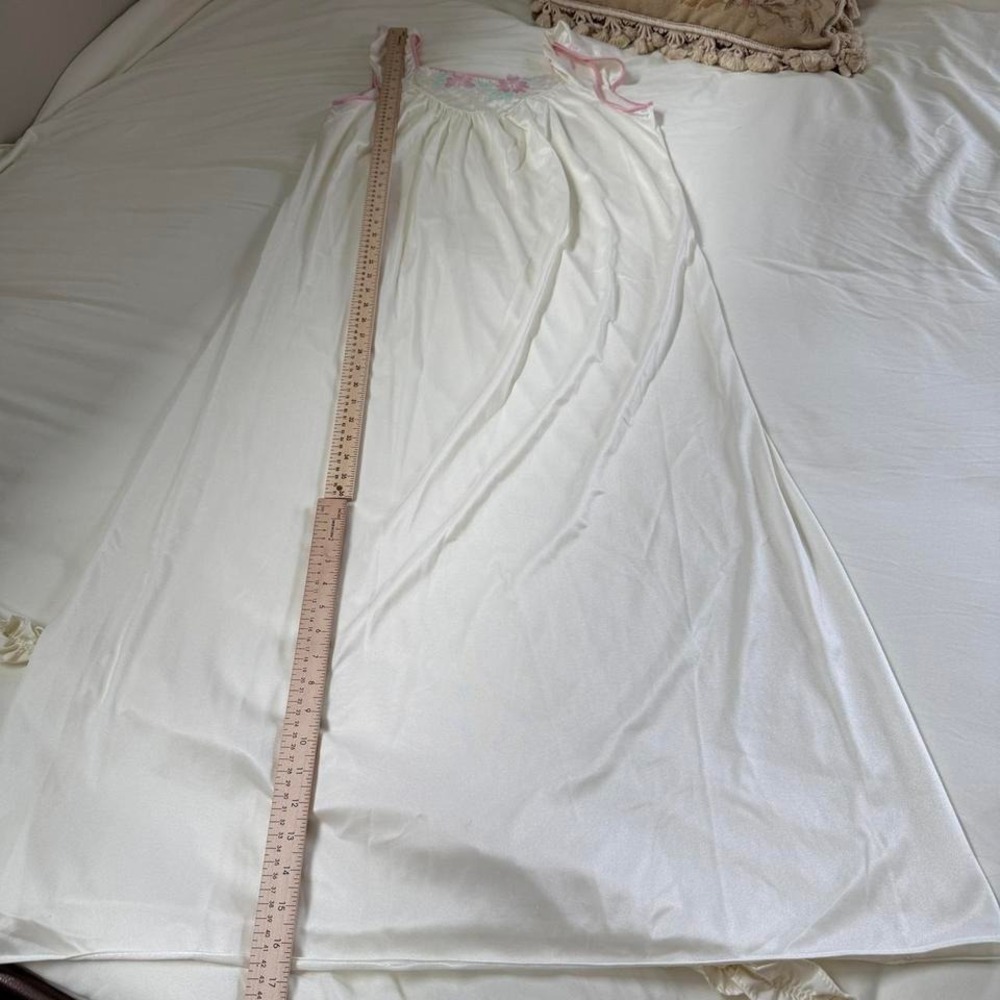 70s White bridal nightgown set 70s white floral maxi dress and robe set Katz - Picture 5 of 8